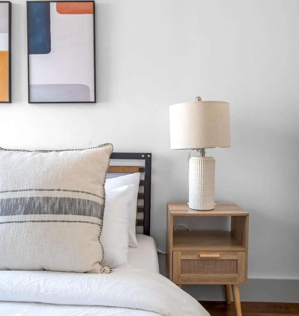 Cozy East Village 3Bedroom 2Bath Near Tompkins Square Park & Lower East Side نيو يورك 0*,  الولايات المتحدة الأمريكية