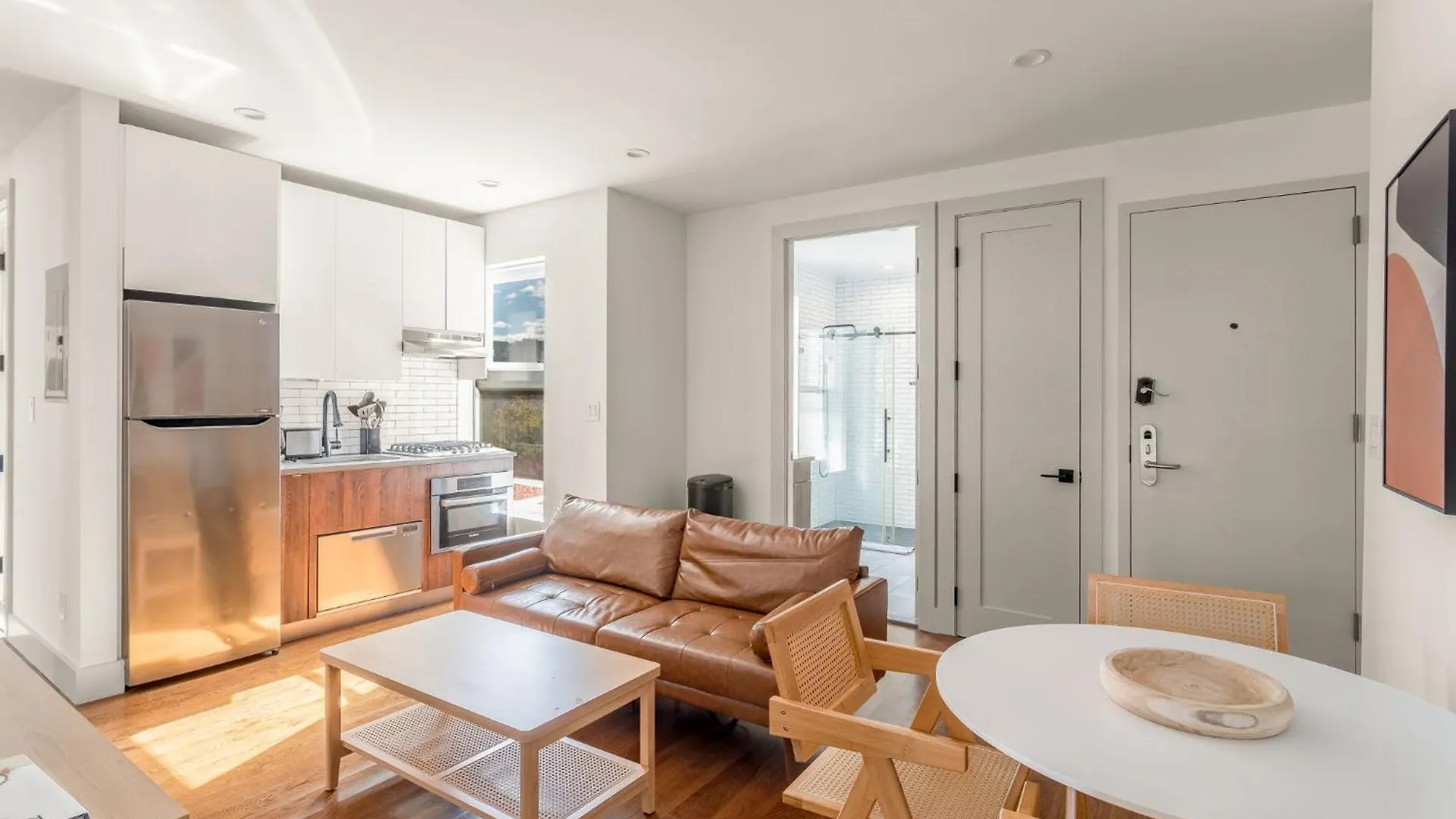 Cozy East Village 3Bedroom 2Bath Near Tompkins Square Park & Lower East Side نيو يورك