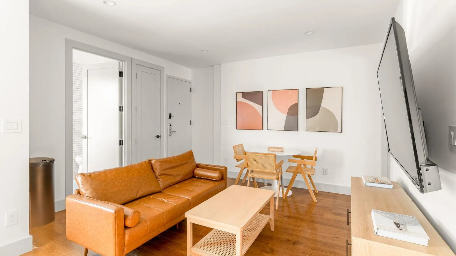 아파트 Cozy East Village 3Bedroom 2Bath Near Tompkins Square Park & Lower East Side 뉴욕